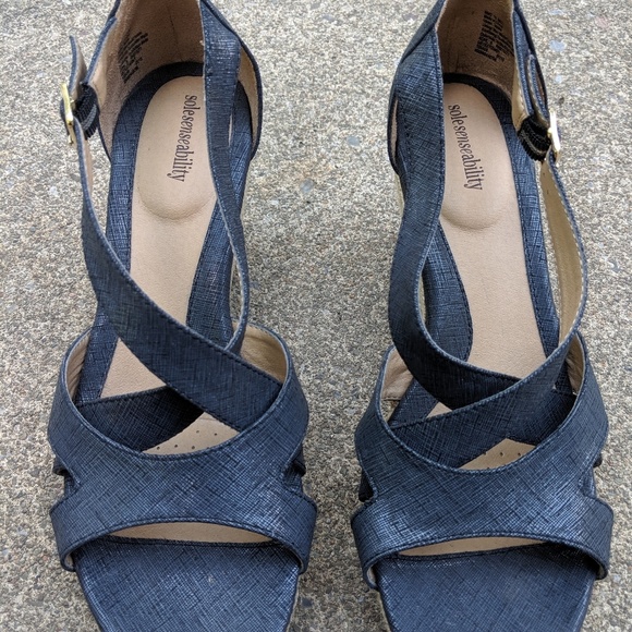 Solesenseability Navy Textured Open Toe Wedges 10M - Picture 6 of 6